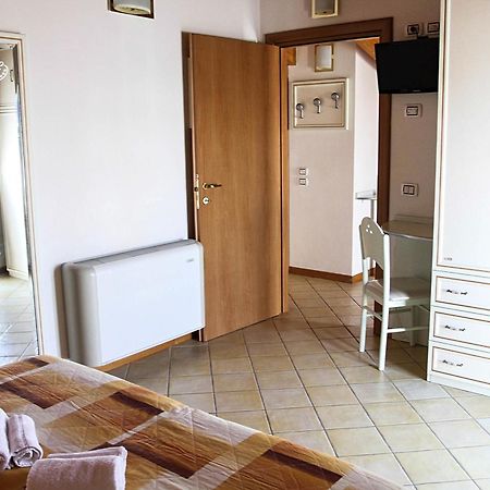 Hotel Ariston Misano Adriatico Kültér fotó