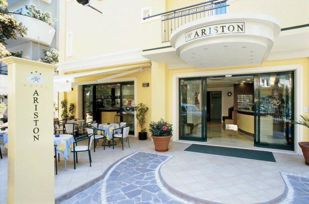 Hotel Ariston Misano Adriatico Kültér fotó
