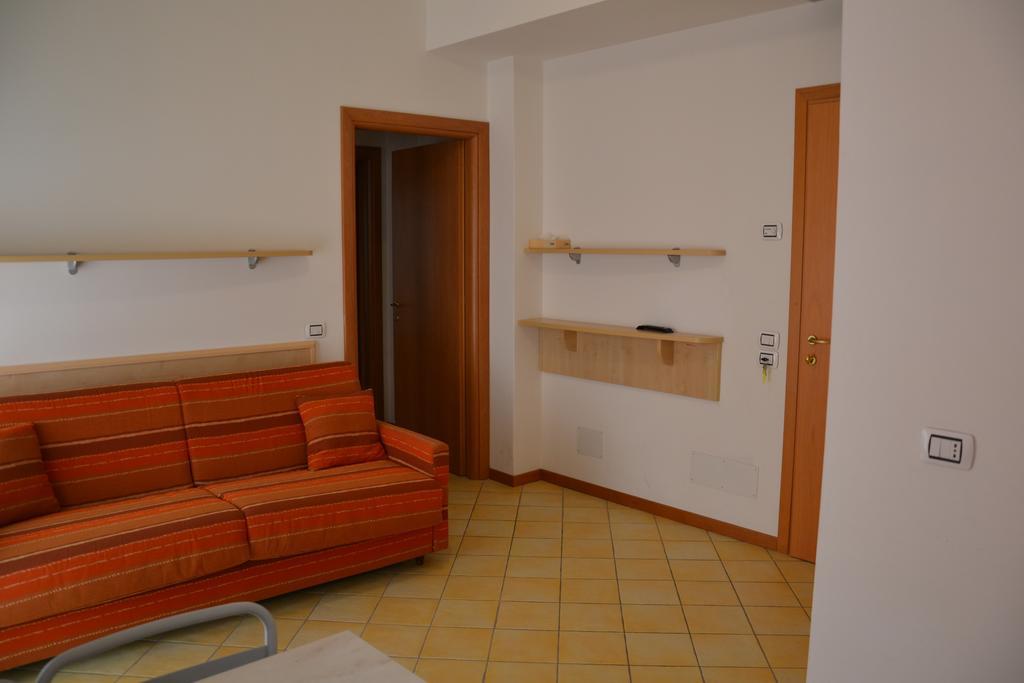 Hotel Ariston Misano Adriatico Kültér fotó